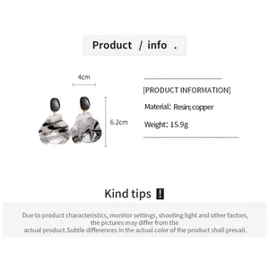 Guide des tailles pour boucles d'oreilles en résine mesurant 4 cm de large et 6,2 cm