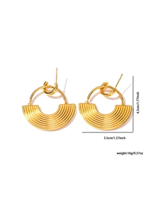 Detail shot of golden lotus leaf texture earrings with 4.5cm height and 3.5cm width