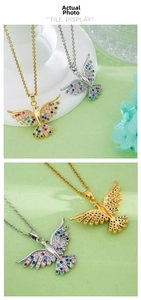 Détails du collier ailes d'ange avec cristaux colorés plaqué or et argent brillant