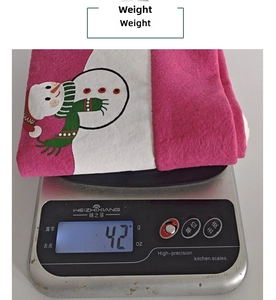 Christmas car seat headrest cover showing a snowman pattern and weighing 42 grams