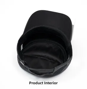 Vista interna del cappello militare nero con mesh traspirante e cuciture rifinite