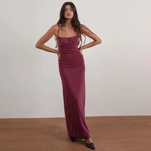 Abito Maxi Sexy Schiena Scoperta Pois Poliestere Spandex Bordeaux Vestibilità Aderente Camisole Stile Francese Donna