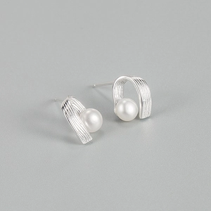 U-shaped brushed S925 sterling silver stud earrings with freshwater pearls for women