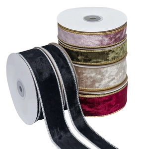 Velvet Christmas ribbon set with metallic edges in black red green and gold tones