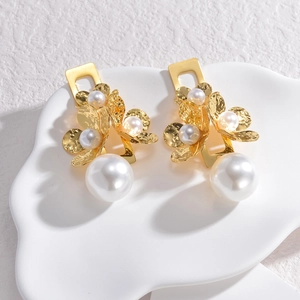 French retro pearl stud earrings with gold metal petals and water drop pearls