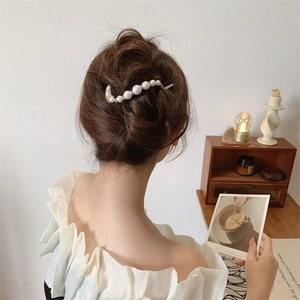 Elegant Alloy Artificial Pearl Hair Clip Curved Wave Design Barrette For Women Fashion Korean Style Commute Hair Accessories