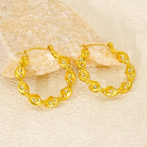 Boucles d'oreilles créoles spirales en acier inoxydable plaqué or 18k avec cristaux