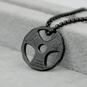 Collier haltère noir en acier inoxydable avec citation de motivation pour homme fitness