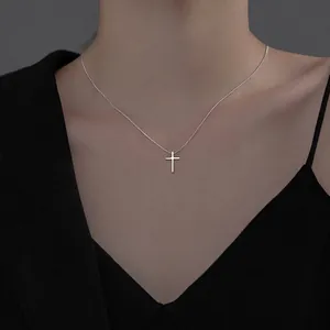 Minimalist S925 sterling silver cross pendant necklace with sleek polished finish