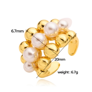 Retro hammered gold ring with alternating beads and pearls, adjustable open design