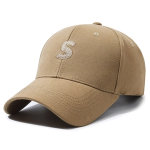 Khaki baseball cap with S embroidery in a classic 6-panel design with curved brim
