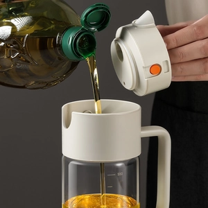 Bouteille d'huile en verre borosilicaté 550ml avec couvercle automatique et échelle