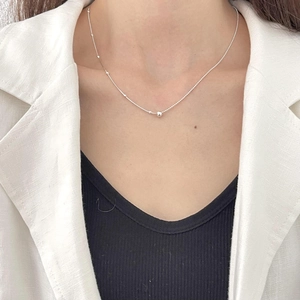 Minimalist 925 sterling silver snake chain necklace with central polished bead for women