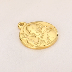 Pendentif rond Maria en acier inoxydable doré style hip hop avec relief gaufré