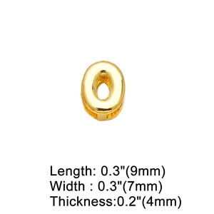 Detailed macro view showing dimensions 9mm by 7mm for gold DIY alphabet letter O pendant