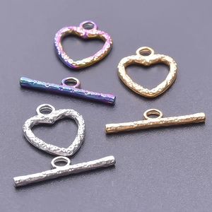 304 stainless steel heart toggle clasps with hammered texture in gold silver and rainbow