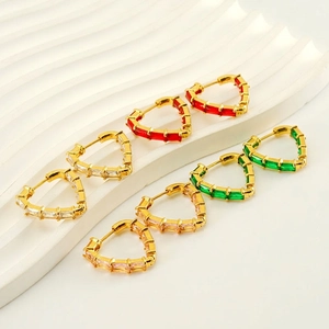 Heart Hoop Earrings Stainless Steel 18K Gold Plated Zircon Inlaid Retro Luxury Style For Women
