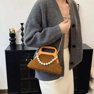 Retro teddy fleece handbag with wooden handle and elegant pearl chain accessory