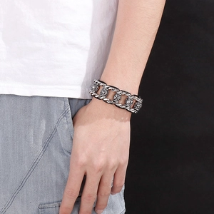 Vintage punk skull charm bracelet with dragon bone chain in polished stainless steel for men