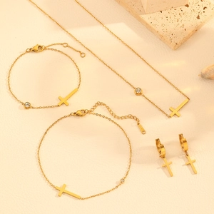 Parure bijoux en acier doré avec pendentif croix en zircon, collier, bracelet et boucles