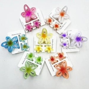 Hollow gradient frangipani flower hair claw clip set with one large and two small clips