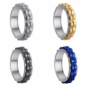 Detailansicht von 6mm Fidget-Ringen in Silber, Gold, Schwarz und Blau mit rotierendem Getriebe