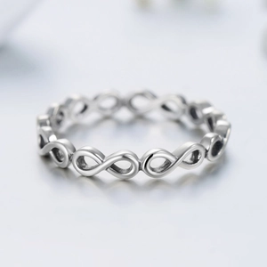 Elegante anello con simbolo dell'infinito in argento sterling S925 con finitura lucida