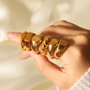 Polished 18k gold plated stainless steel geometric rings set for women stackable style