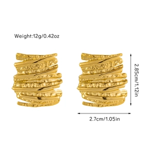 Detail view of 18K gold plated geometric earrings with size 2.85cm and 12g weight