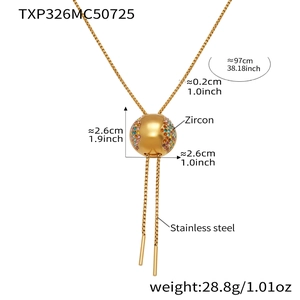 Disegno tecnico dettagliato di una collana in acciaio inox dorato con ciondolo in zircone