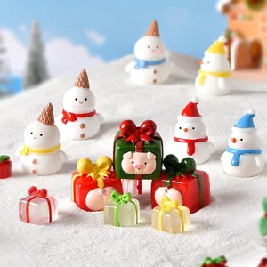 Christmas Miniature Figurines Resin Snowman Piggy Gift Box Gingerbread House Micro Landscape Desktop Decor