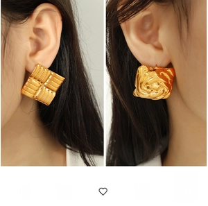 Vintage goldene quadratische geometrische Ohrringe aus Edelstahl mit Textur für Damen