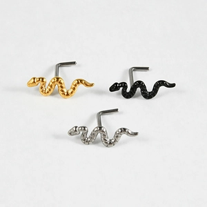 Clous de nez serpent en forme de L en or, argent et noir avec détails ciselés