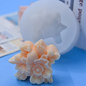 Blumen Silikonform für DIY Backen mit detaillierter rosa Blütenblattstruktur