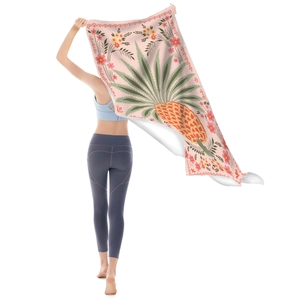 Quick-dry microfiber beach towel with pink pineapple and floral pattern for swimming