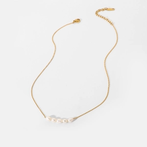 18K gold-plated stainless steel necklace with 5 natural freshwater pearls on white background