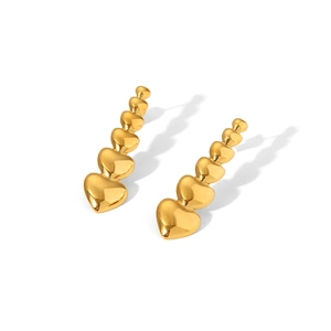 Elegante goldene Herz-Ohrhänger mit fünf abgestuften polierten Metallherzen