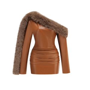 Détail d'une robe en similicuir marron avec col et épaule ornés de fausse fourrure douce