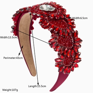 Serre-tête baroque large avec cristaux rouges et base en velours, dimensions incluses
