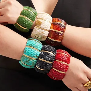 Breites Manschetten Elastisches Armband Edelstahl Und Harz Unregelmäßige Textur Retro Modeschmuck Für Frauen