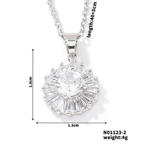 Detailed view of silver necklace pendant with size 1.5x1.3cm and 40+5cm chain length