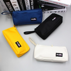 Minimalist high-capacity canvas stationery bags in four colors with durable zippers