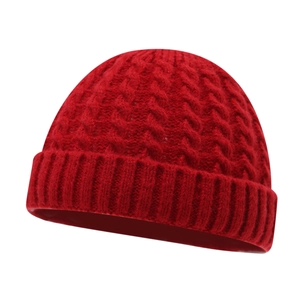 Bonnet en tricot torsadé rouge classique pour l'hiver, style vintage unisexe chic
