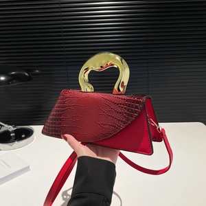 Asymmetric Crocodile Pattern Handbag PU Leather Gold Irregular Metal Handle Shoulder Crossbody Bag For Women Fashion