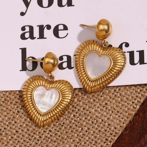 Boucles D'oreilles Pendantes Coeur Vintage Acier Inoxydable Plaqué Or 18K Nacre Coquillage Style Français Pour Femmes