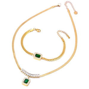 Parure de bijoux dorés avec collier en zircon vert carré et bracelet assorti pour femme