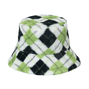 Cappello a secchiello in finta pelliccia con motivo a rombi verde e nero invernale