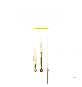 Dettaglio del set di tre lancette per orologio in metallo dorato lucido a specchio