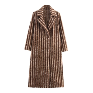Manteau Long Femme Style Britannique Marron Rayures Verticales Boucle Texture Laine Double Boutonnage Or Revers