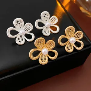 Boucles Oreilles Puces Fleur Künstliche Perle Alliage Maille Bijoux Floraux Avec Tige En Argent Élégant Vintage Femmes